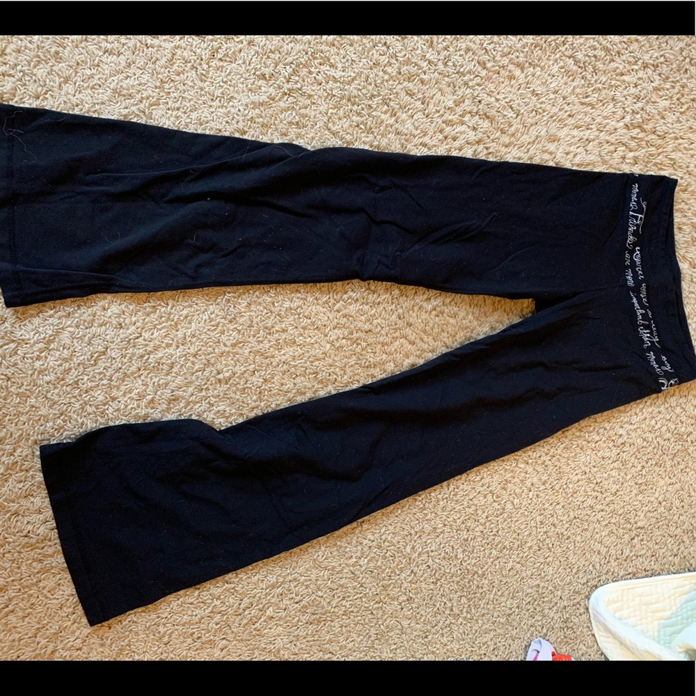 Lululemon athletica black Capri leggings size 4